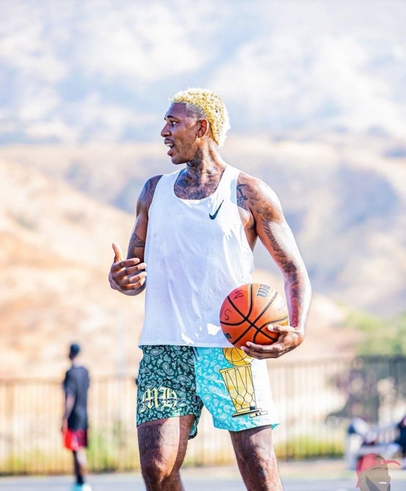 雄鹿并非没 雄鹿并非没