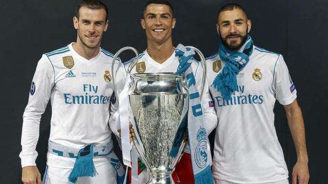 翼与前腰联 翼与前腰联